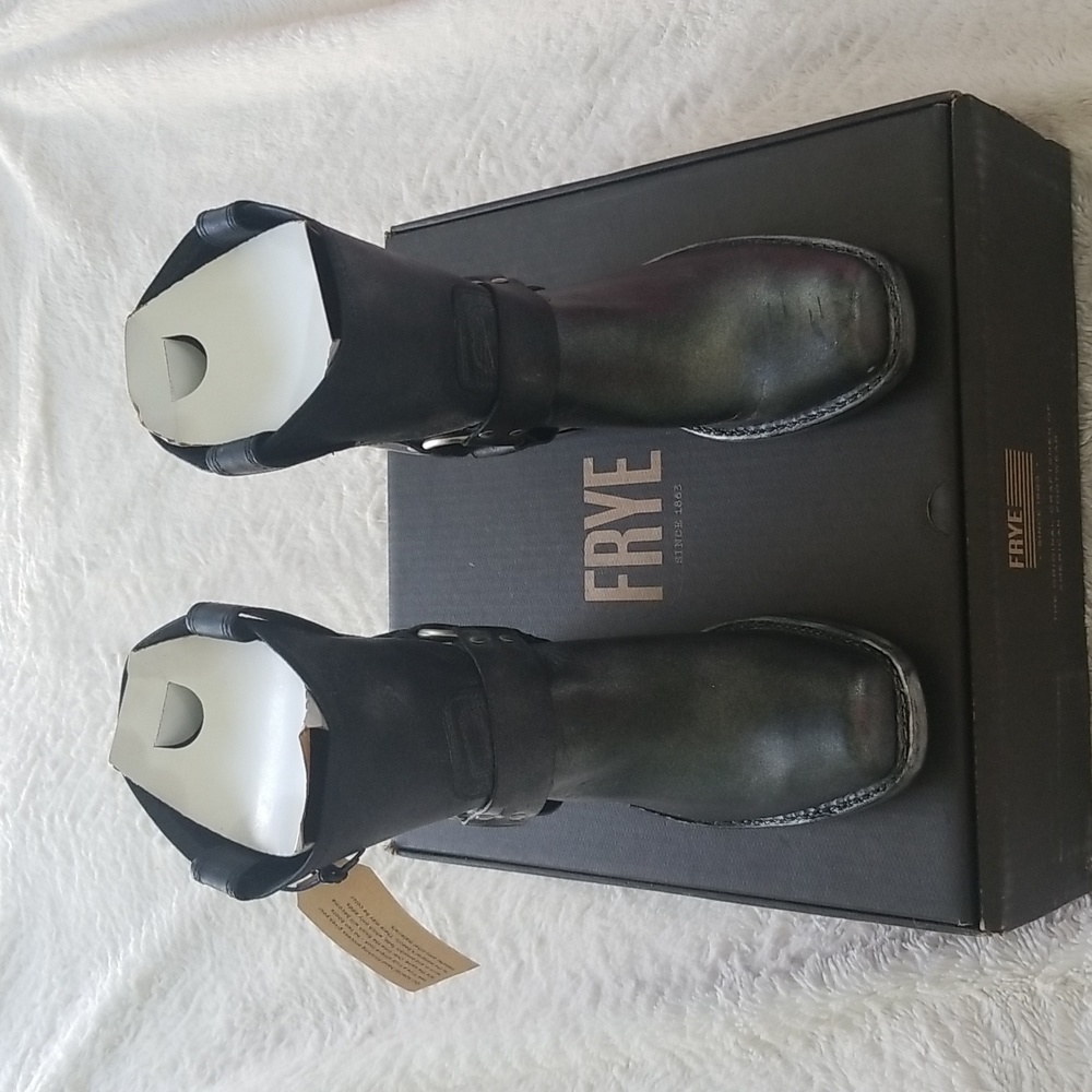 Fyre, Harness 8R Boots